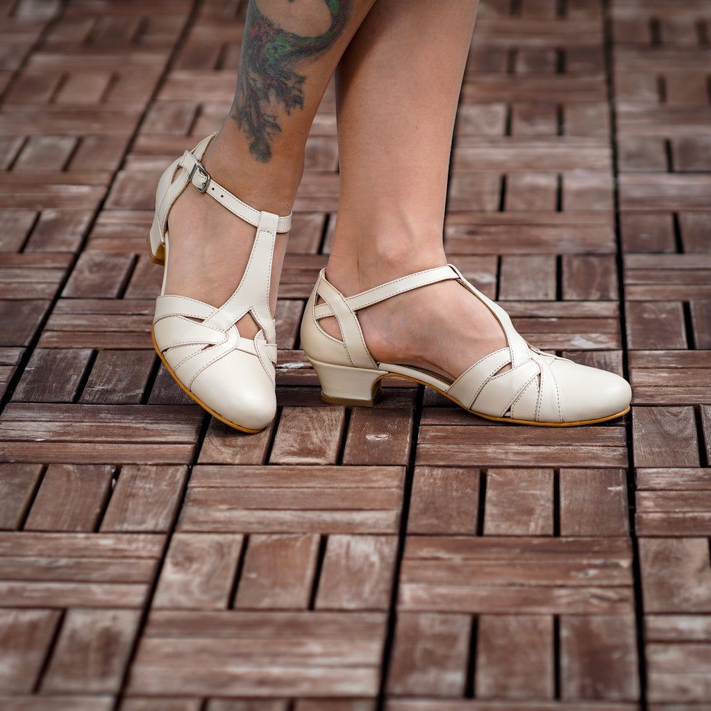 Beige Vintage Inspired Dance Shoes - Handmade Retro Swing Shoes - Berlin